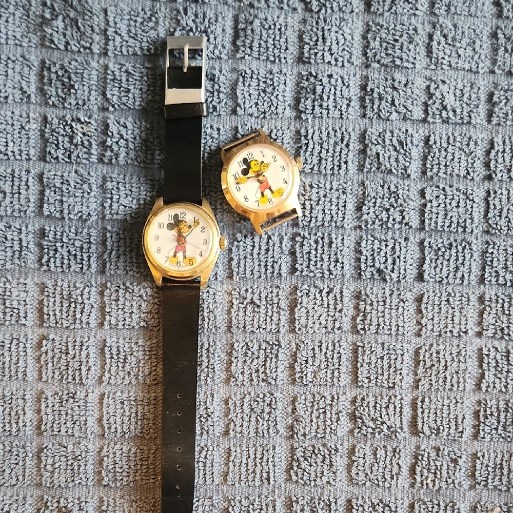 Mickey Mouse Watch - Non Working - image 1